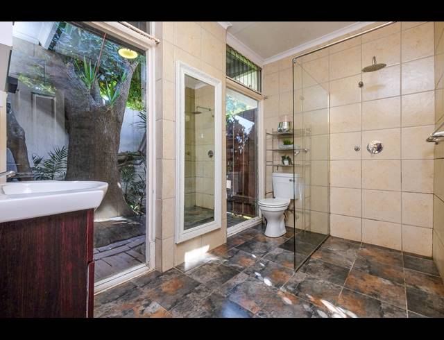 5 BEDROOM HOUSE TO LET IN WENDYWOOD